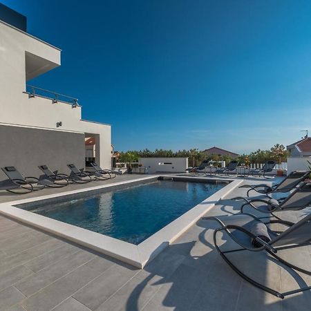 Villa Magnifica Apartments With Pool Novalja Luaran gambar