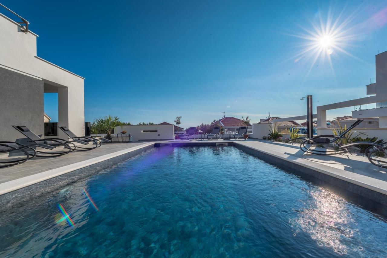 Villa Magnifica Apartments With Pool Novalja Luaran gambar