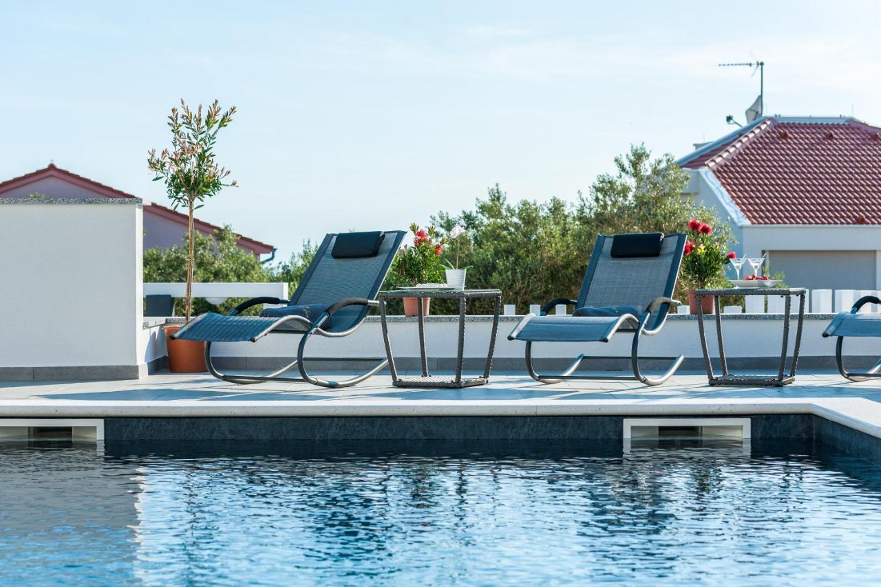 Villa Magnifica Apartments With Pool Novalja Luaran gambar