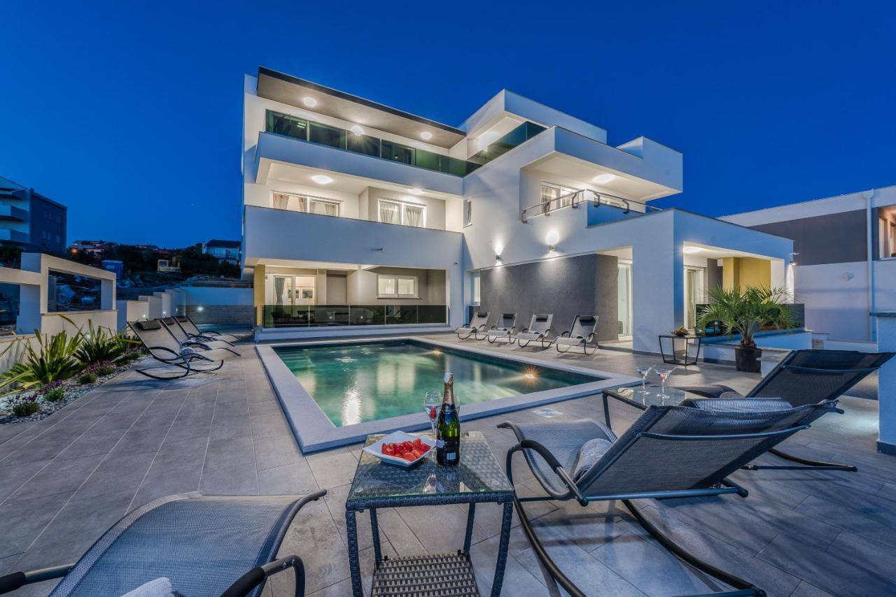 Villa Magnifica Apartments With Pool Novalja Luaran gambar