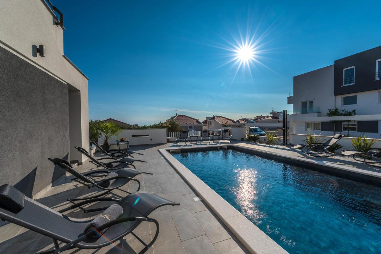 Villa Magnifica Apartments With Pool Novalja Luaran gambar