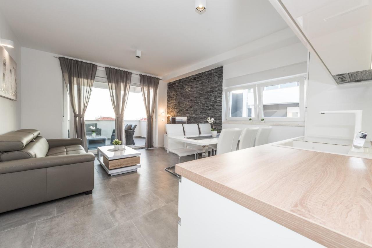 Villa Magnifica Apartments With Pool Novalja Luaran gambar