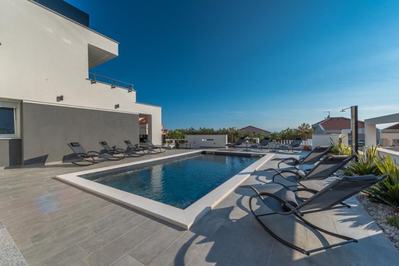 Villa Magnifica Apartments With Pool Novalja Luaran gambar